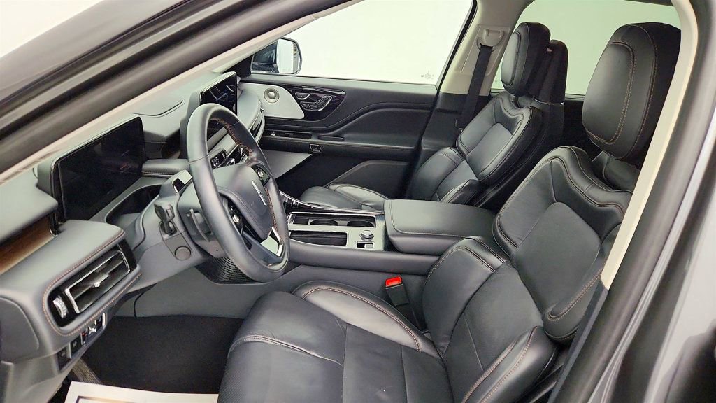 Used 2025 Lincoln Aviator Reserve w/ Equipment Group 201A image 20