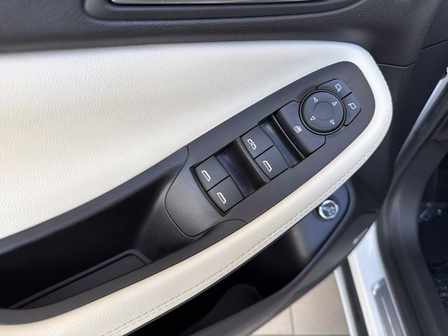 Used 2024 Buick Encore GX Avenir w/ Avenir Technology Package FWD image 12