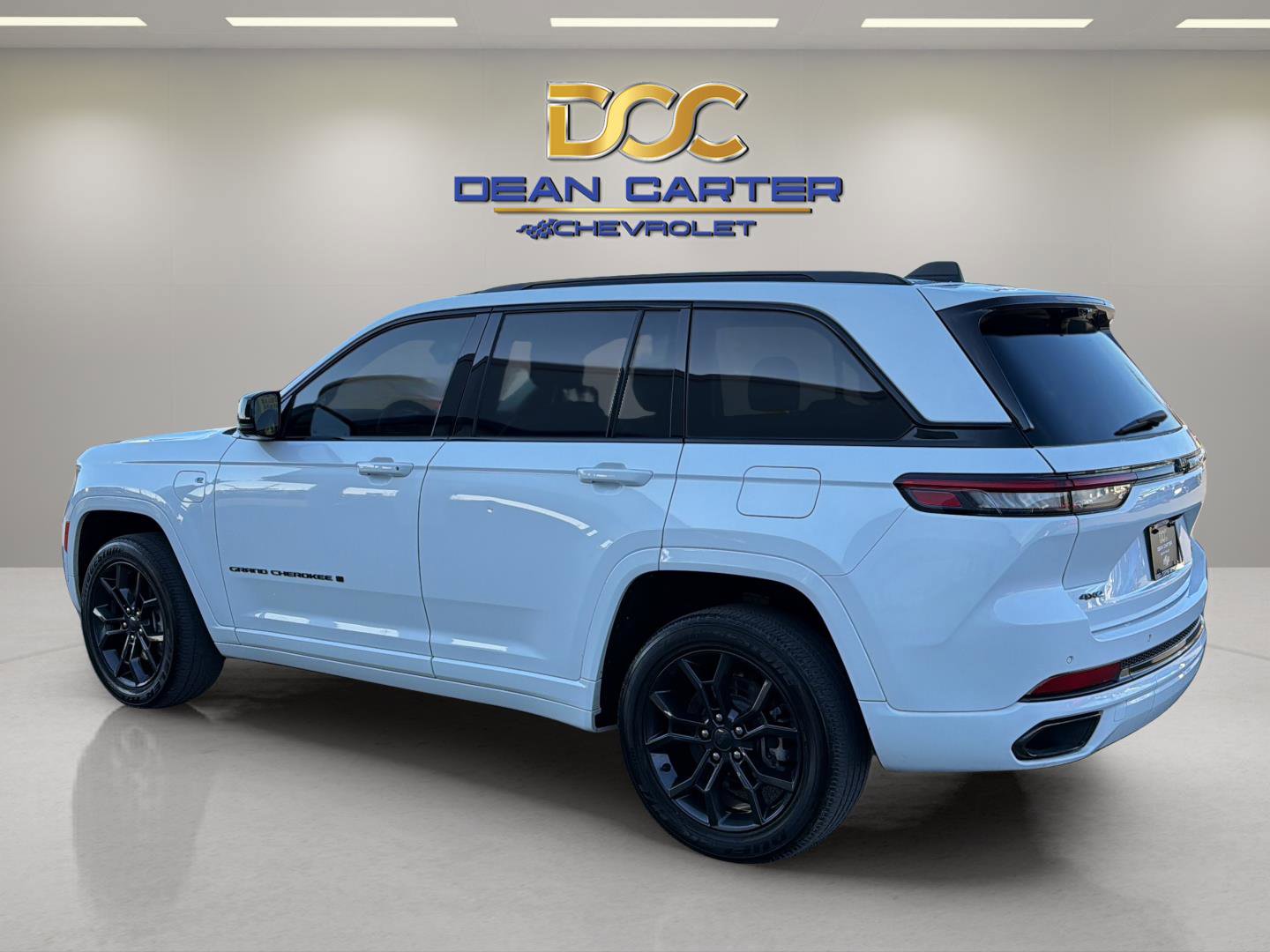 Used 2023 Jeep Grand Cherokee 30th Anniversary AWD/4WD image 3