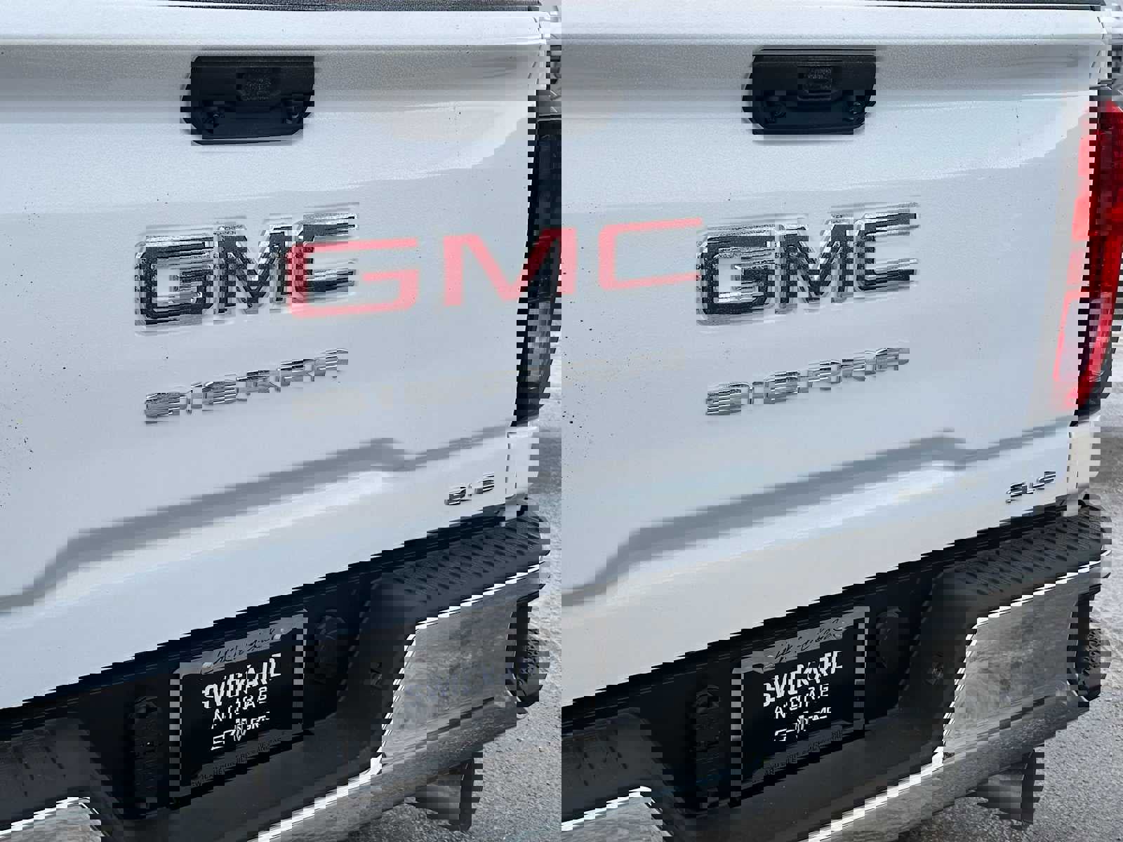 New 2026 GMC Sierra 2500 SLE w/ SLE Convenience Package image 13
