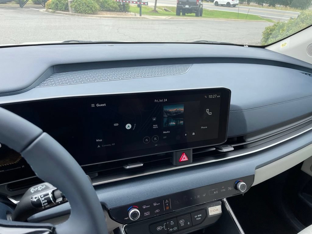 New 2026 Kia Carnival EX FWD image 16