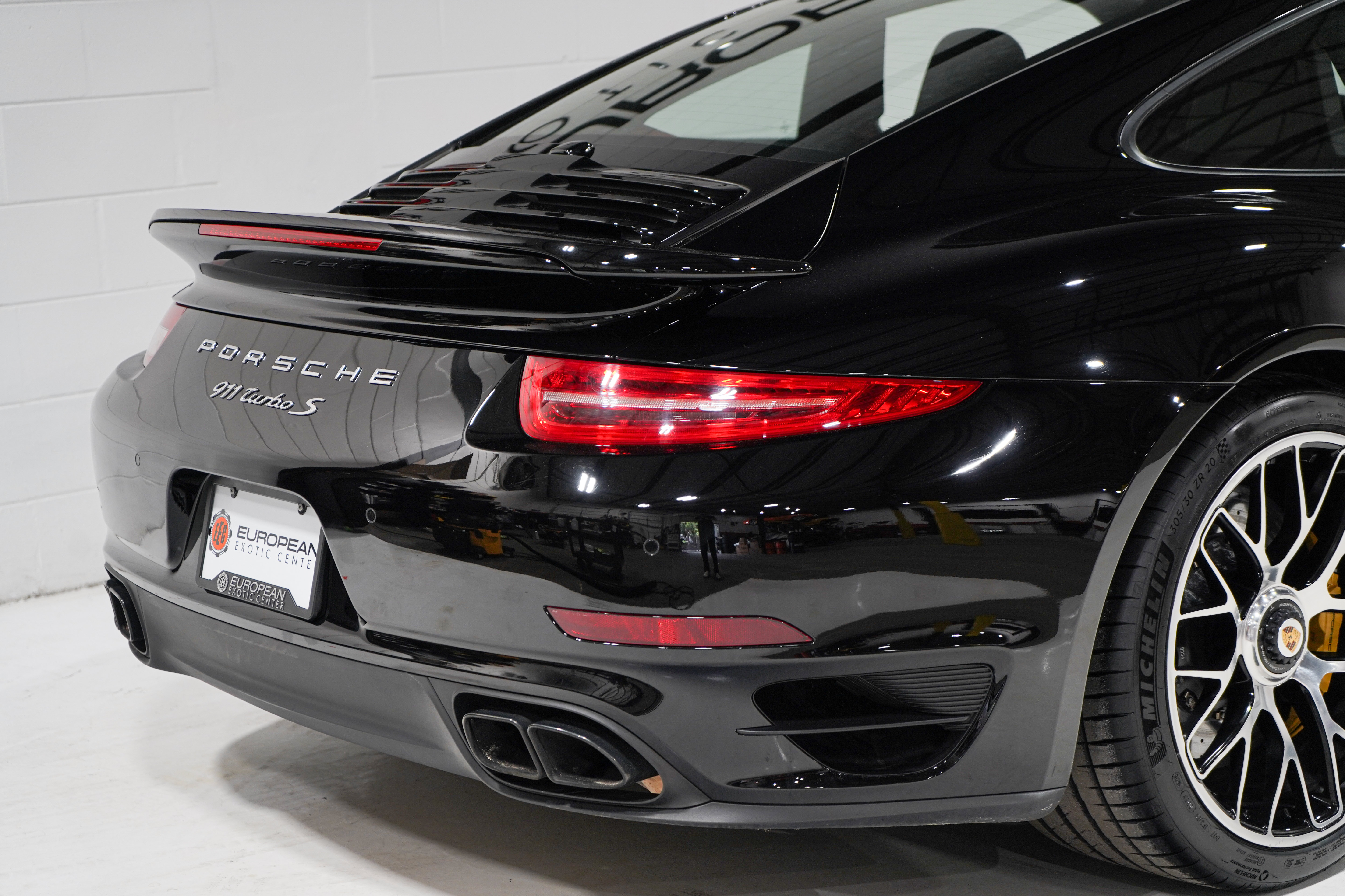 Used 2014 Porsche 911 Turbo S AWD/4WD image 23