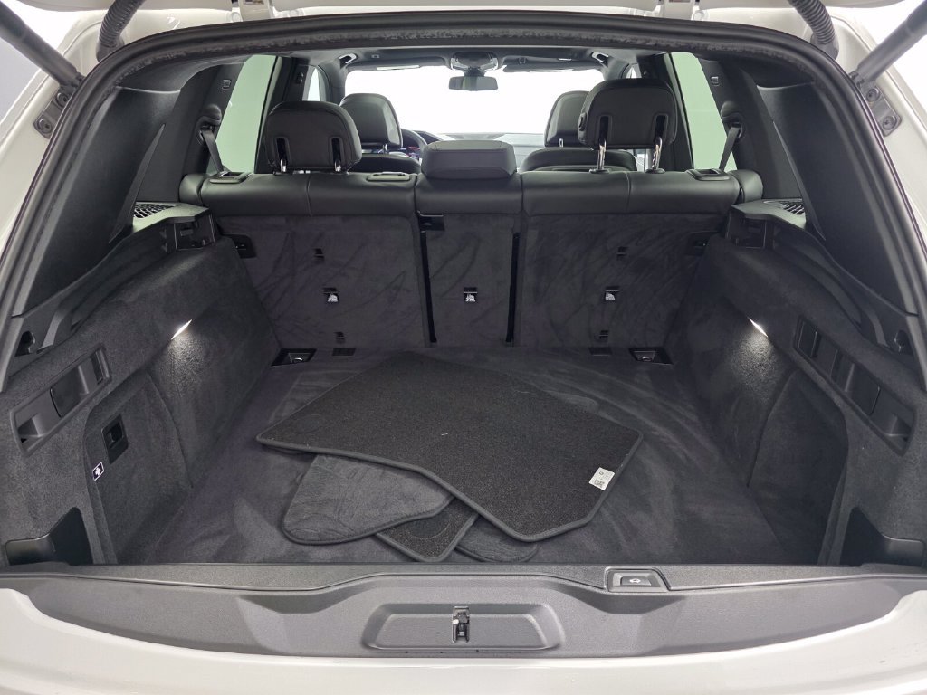 Used 2021 BMW X5 M50i w/ Premium Package AWD/4WD image 16