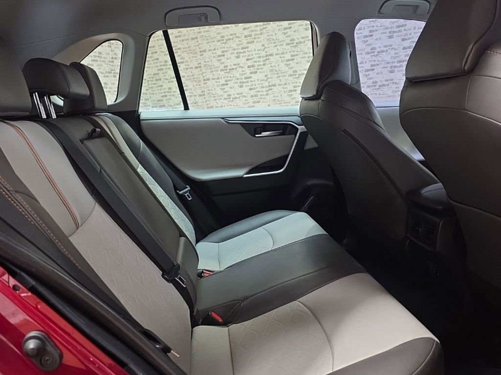 Used 2019 Toyota RAV4 Adventure image 12