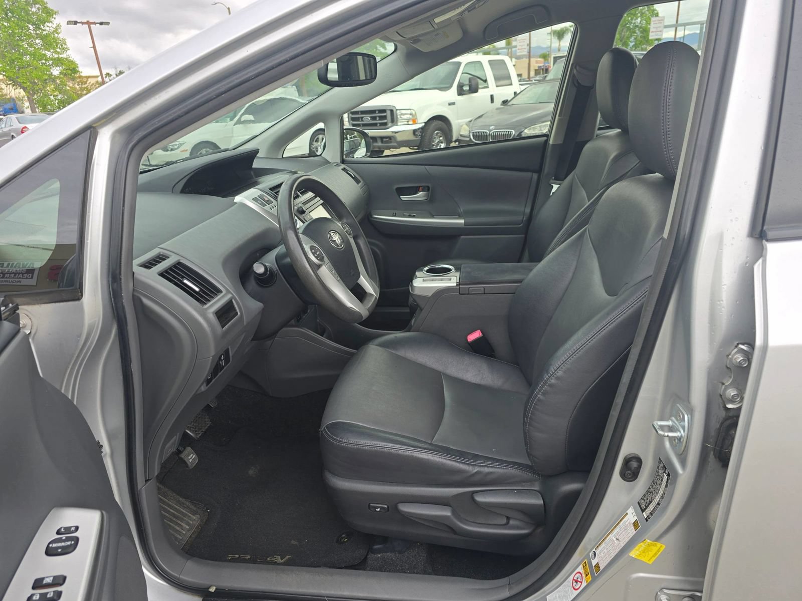 Used 2012 Toyota Prius V Five FWD image 10