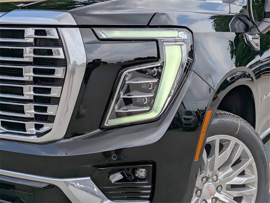 New 2025 GMC Yukon XL Denali w/ Denali Reserve Package image 5