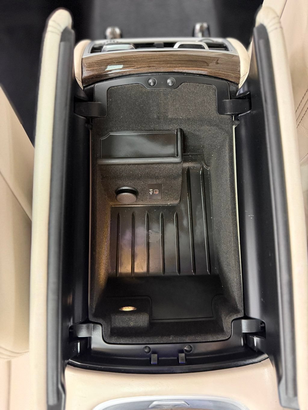 Used 2020 BMW 750i xDrive w/ Executive Package AWD/4WD image 31