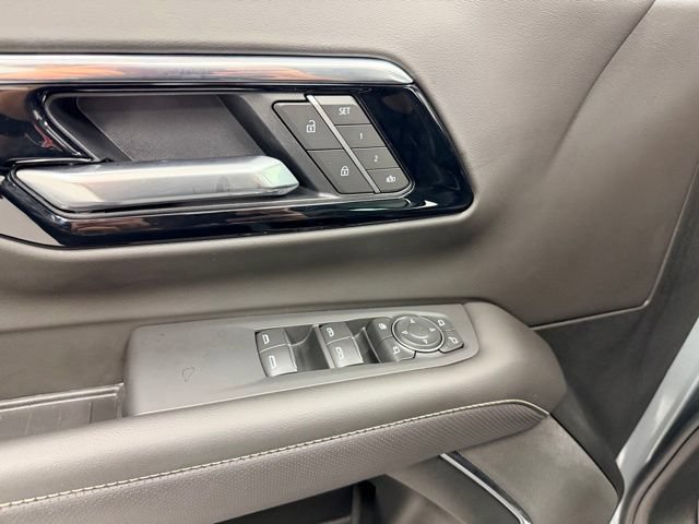 Certified 2026 Chevrolet Suburban Premier AWD/4WD image 23