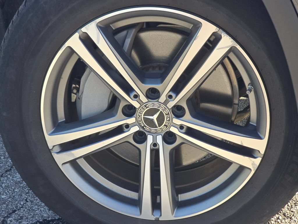 Used 2020 Mercedes-Benz GLC 300 4MATIC image 11