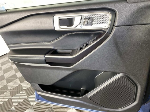 Used 2020 Ford Explorer Limited w/ Class III Trailer Tow Package image 22