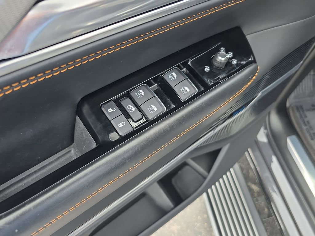 Used 2023 Jeep Grand Wagoneer Series III image 20