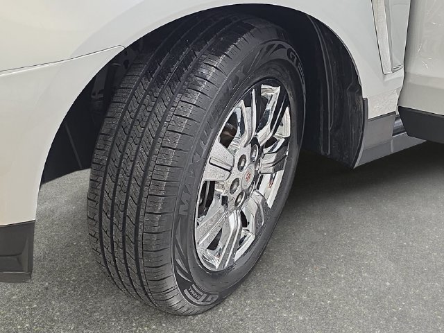 Used 2015 Cadillac SRX Luxury w/ Driver Awareness Package AWD/4WD image 31