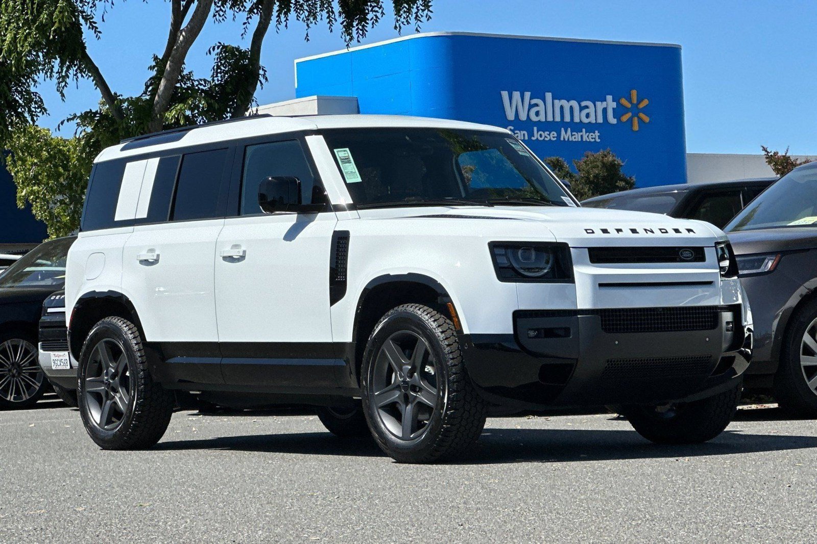 New 2026 Land Rover Defender 110 X-Dynamic SE AWD/4WD image 6