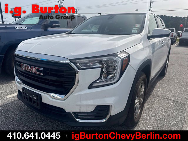Used 2024 GMC Terrain SLE AWD/4WD image 3