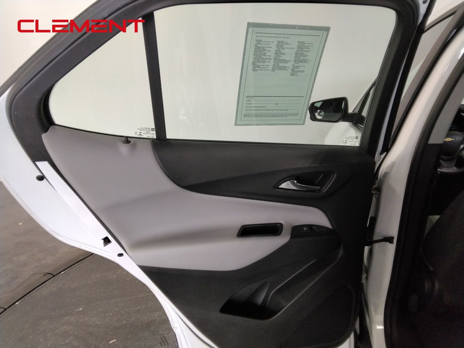 Used 2020 Chevrolet Equinox LS image 29