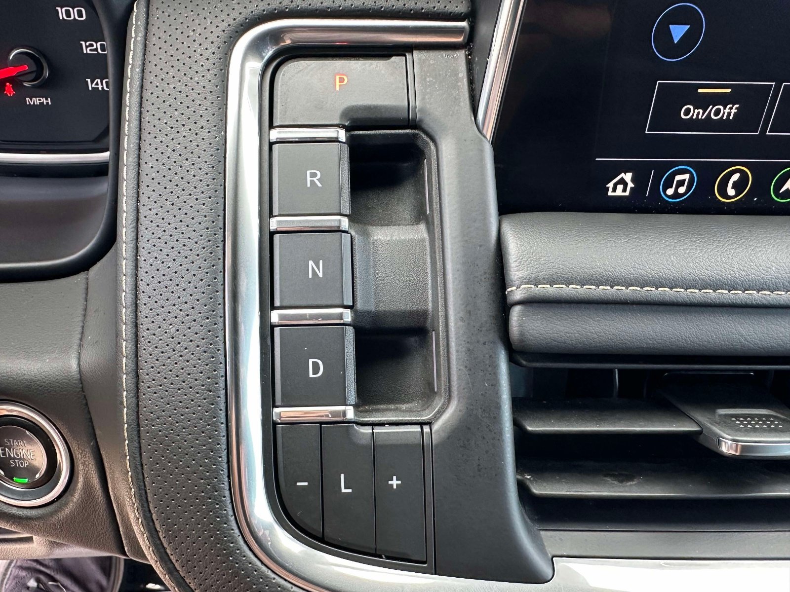 Used 2021 Chevrolet Tahoe Premier AWD/4WD image 13