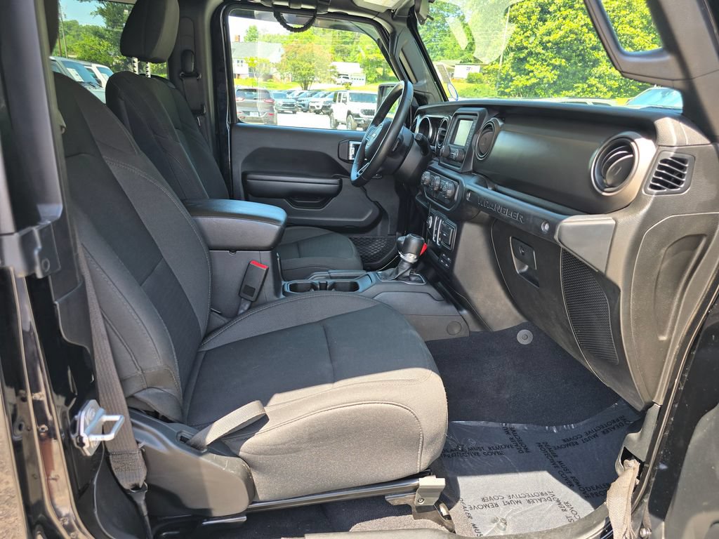 Used 2019 Jeep Wrangler Sport AWD/4WD image 27