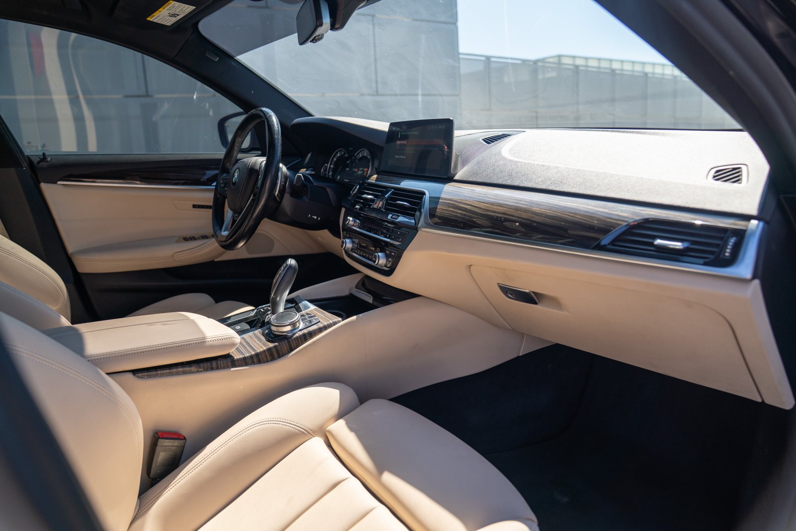Used 2018 BMW 530i w/ Premium Package RWD image 24