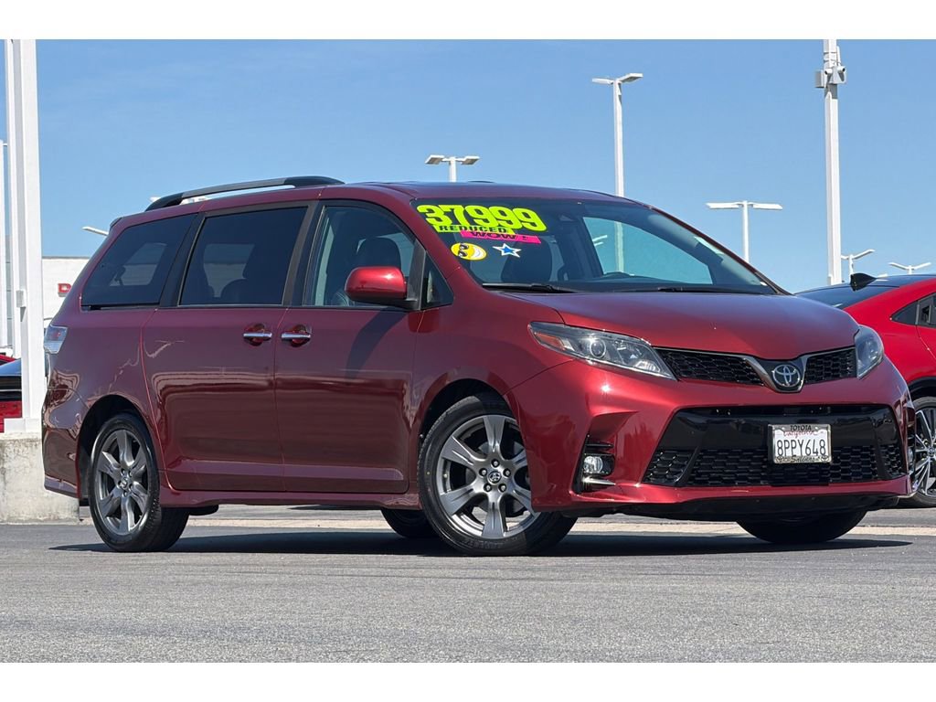 Used 2020 Toyota Sienna SE w/ SE Preferred Package FWD image 2