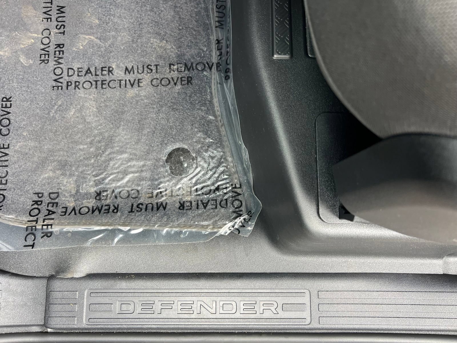 Used 2025 Land Rover Defender 110 S AWD/4WD image 33