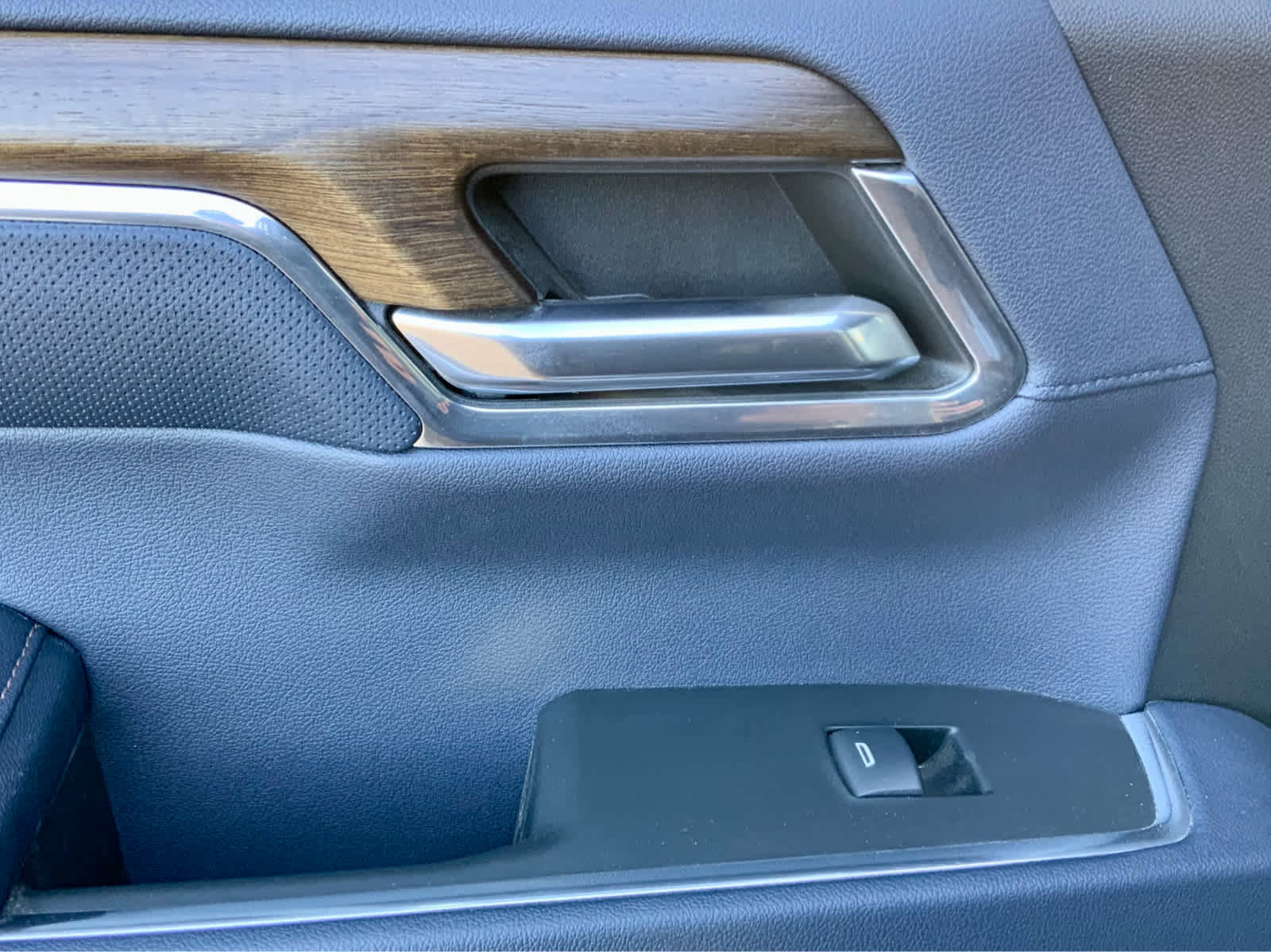 Used 2024 Chevrolet Silverado 1500 High Country w/ Technology Package image 56