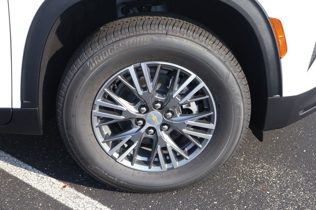 New 2026 Chevrolet Traverse LT w/ Driver Confidence Package image 5