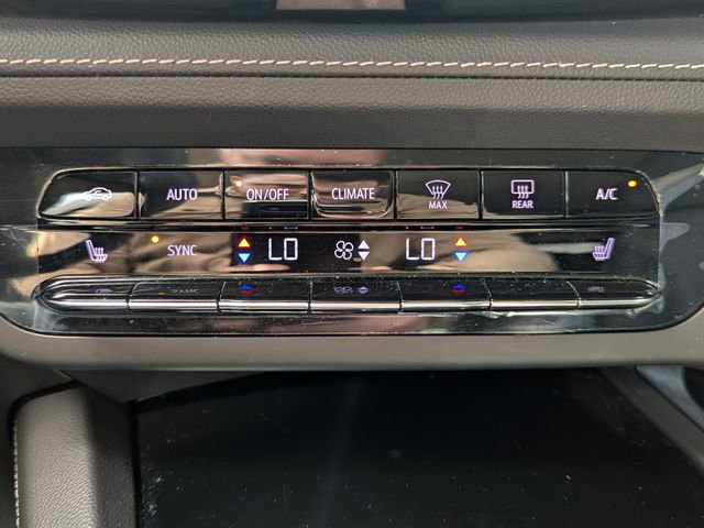 Certified 2023 Buick Envision Essence FWD image 13