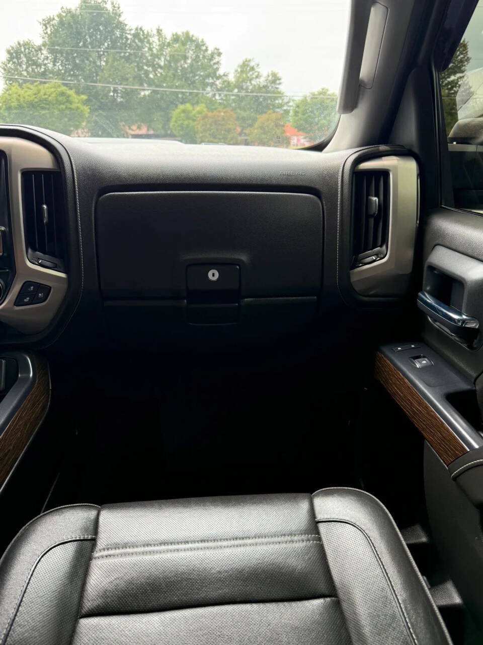Used 2019 GMC Sierra 2500 Denali w/ Duramax Plus Package AWD/4WD image 36