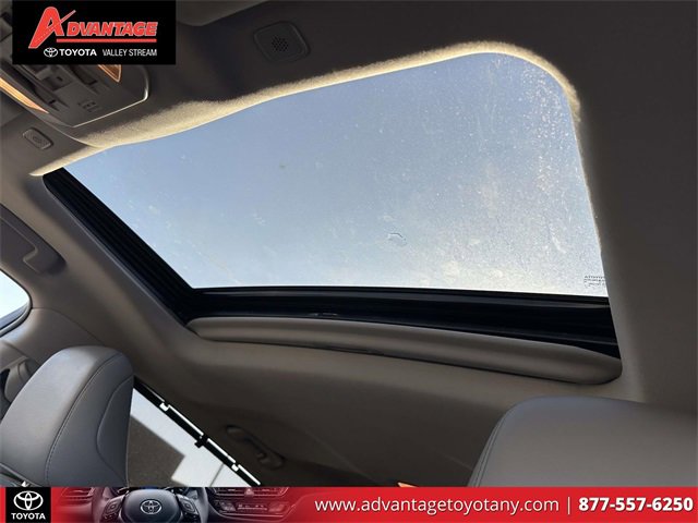 Used 2023 Toyota Highlander Limited image 22