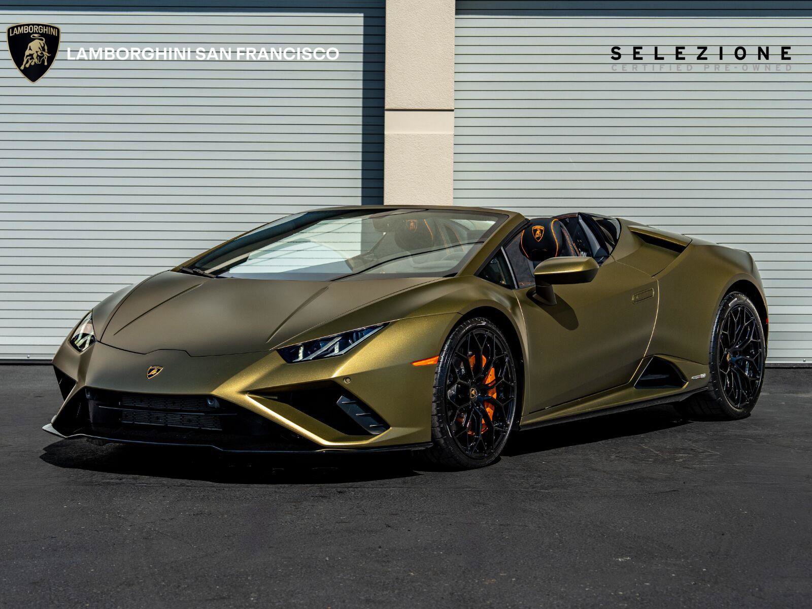 Used 2023 Lamborghini Huracan EVO RWD image 3