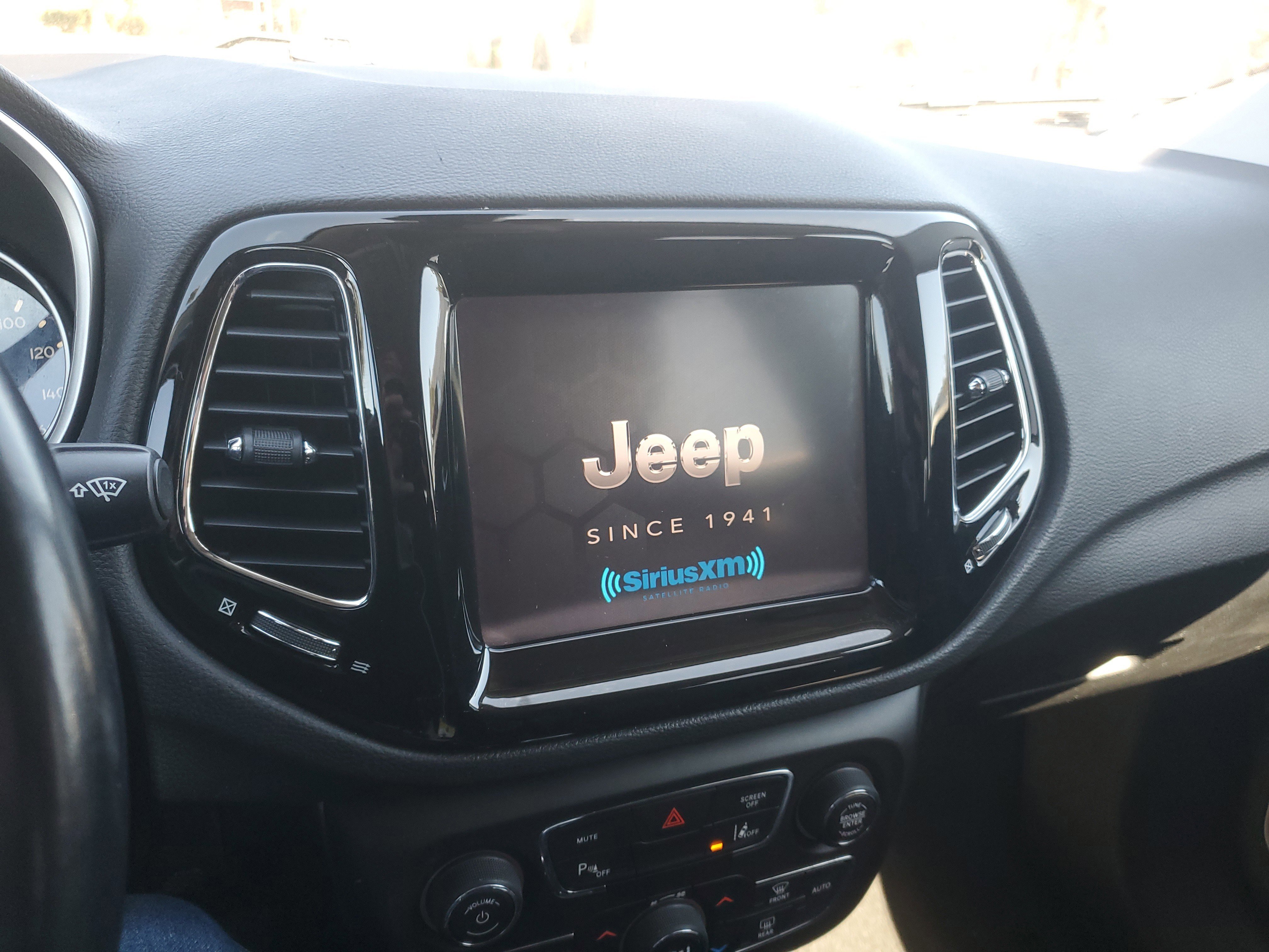 Used 2021 Jeep Compass Limited image 17