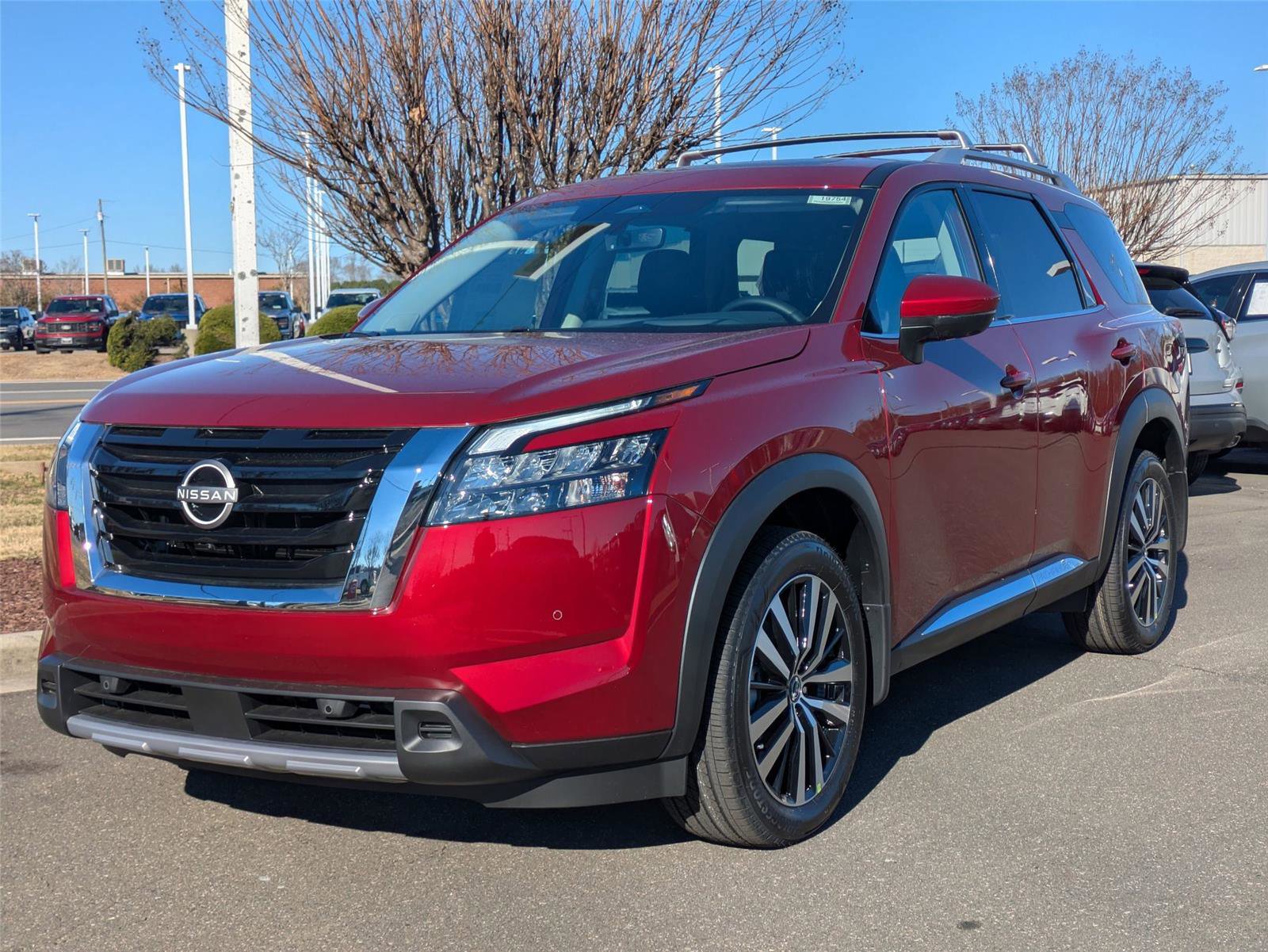New 2025 Nissan Pathfinder Platinum image 1