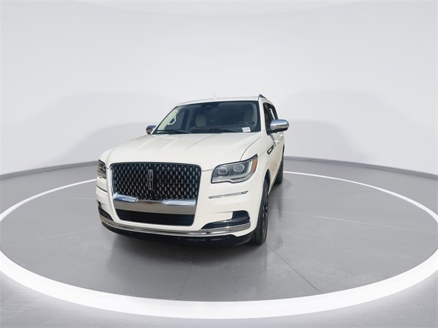 Certified 2024 Lincoln Navigator Black Label image 3