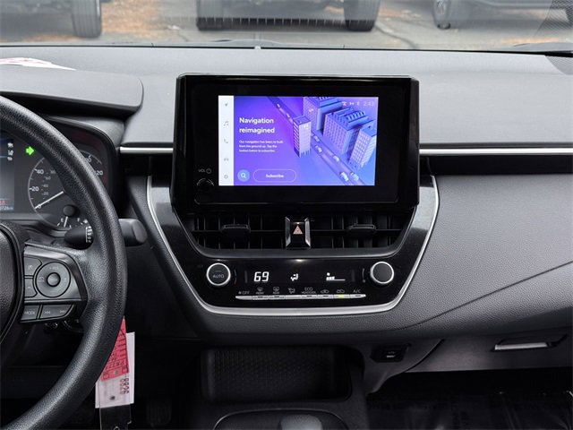 Certified 2025 Toyota Corolla LE image 17