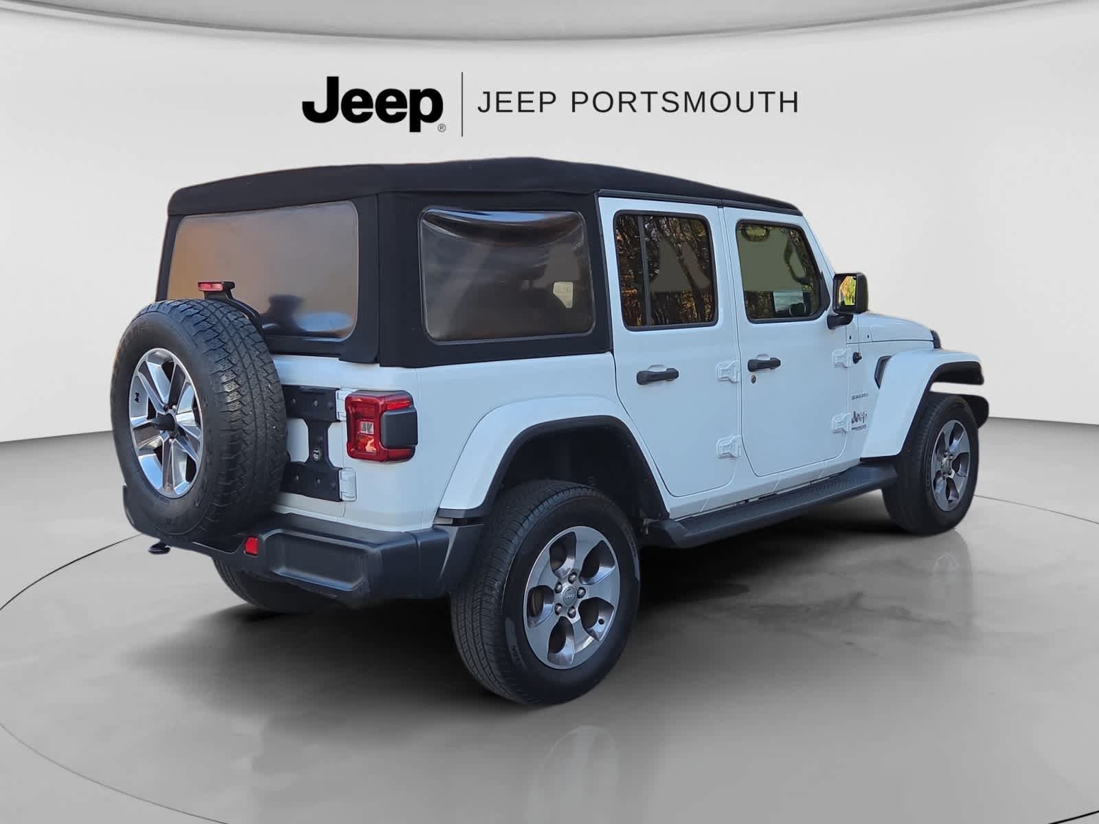 Used 2021 Jeep Wrangler Unlimited Sahara w/ Dual Top Group AWD/4WD image 7