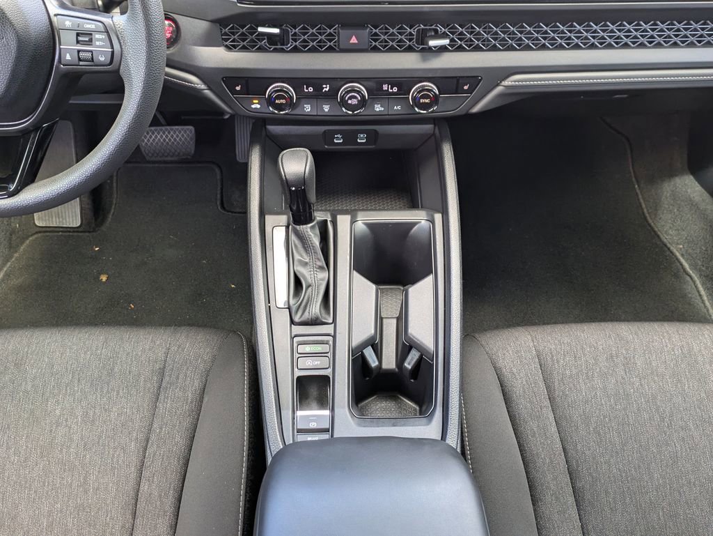 Used 2024 Honda Accord EX image 18