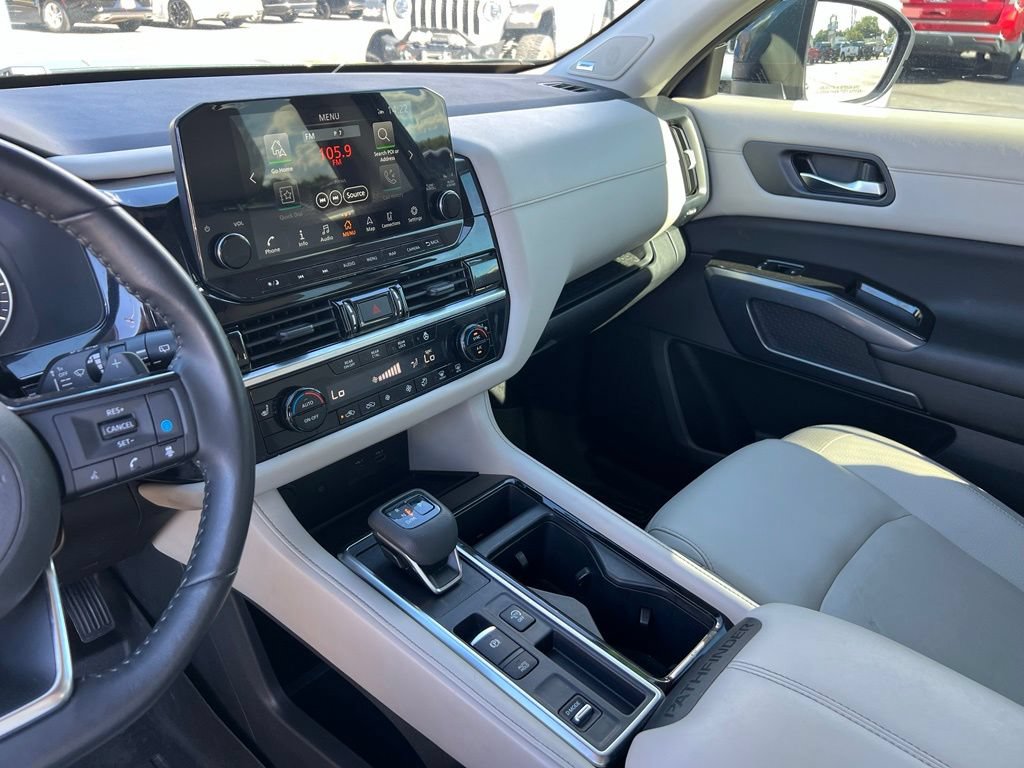 Used 2023 Nissan Pathfinder SL w/ SL Premium Package FWD image 34