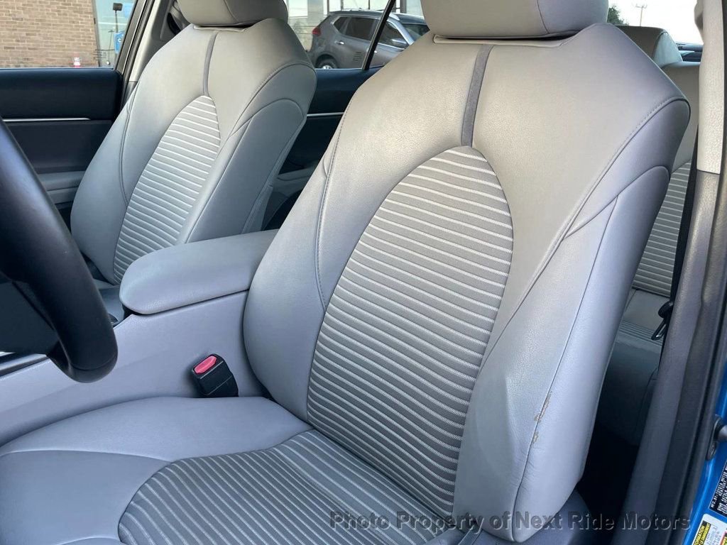 Used 2018 Toyota Camry SE image 15