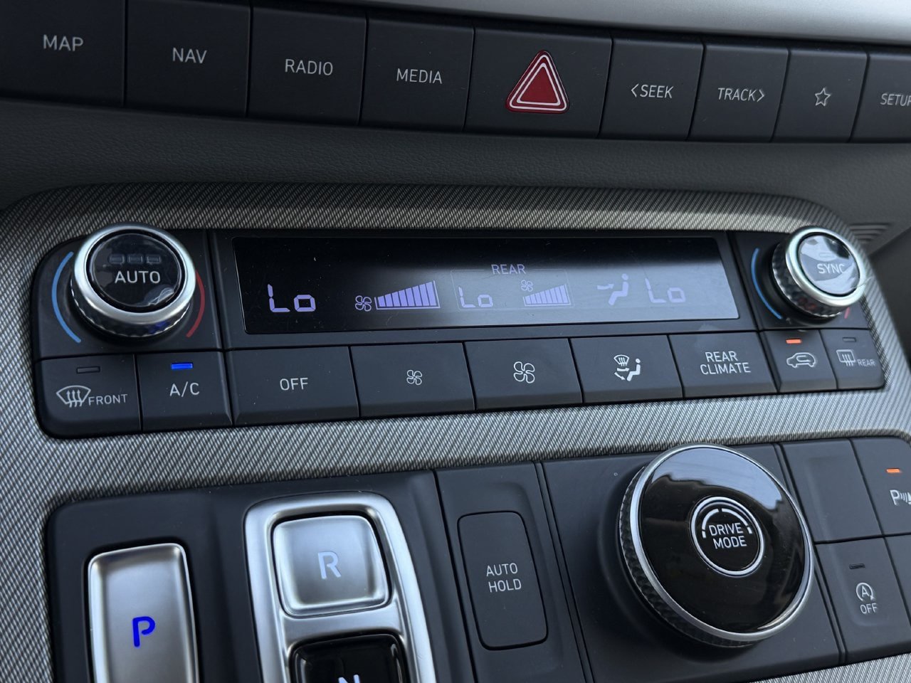 Used 2023 Hyundai Palisade SEL FWD image 19