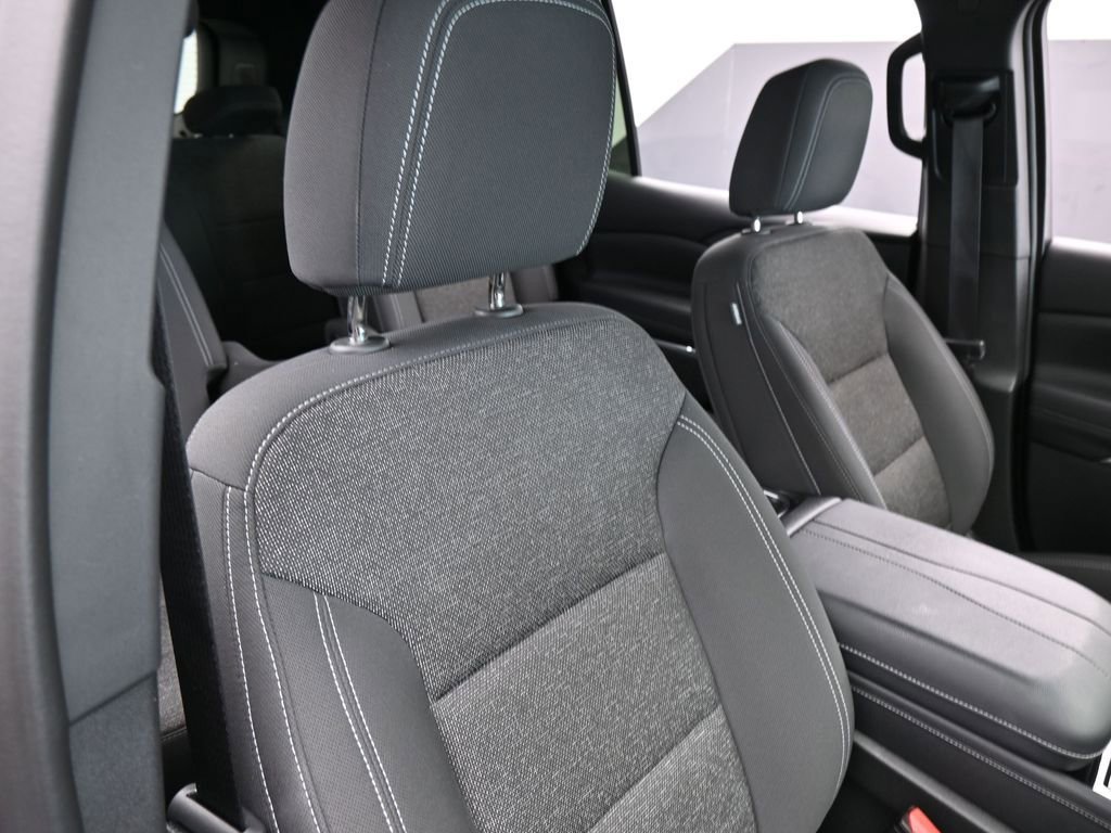 Used 2024 Chevrolet Traverse LT FWD image 46