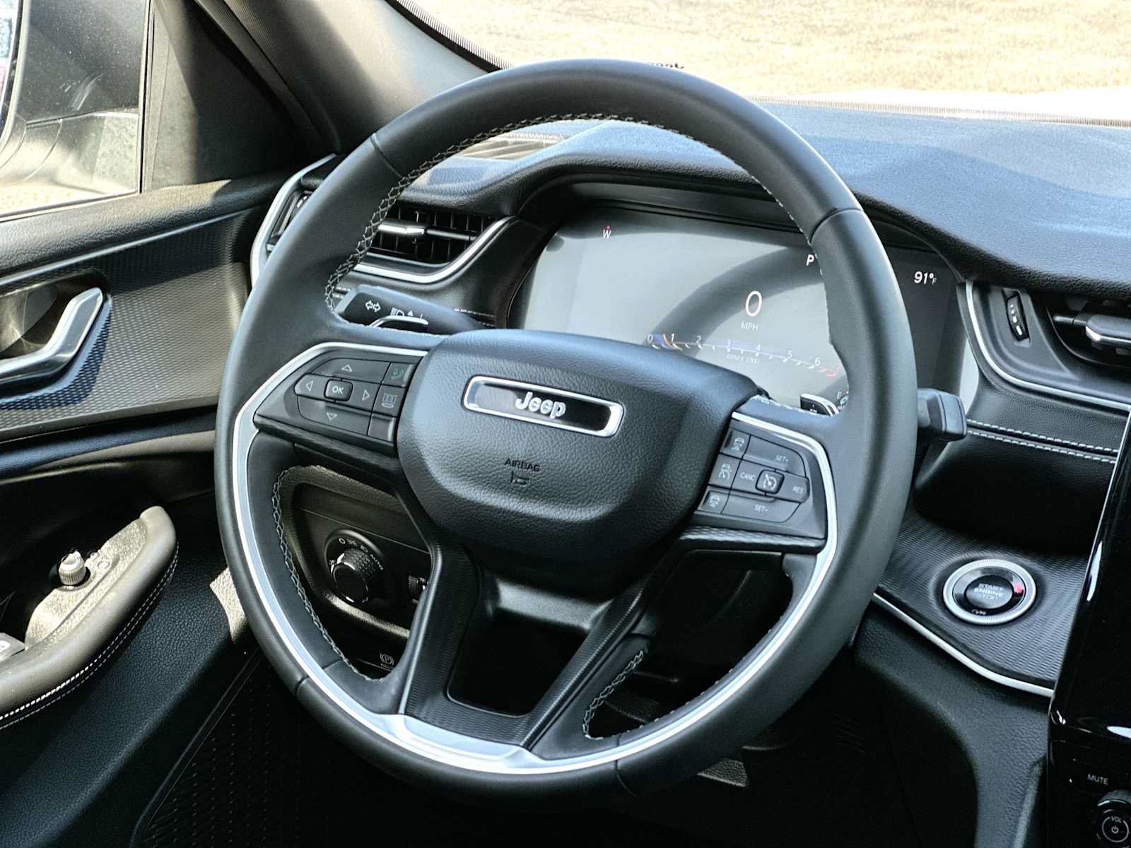 Used 2025 Jeep Grand Cherokee Laredo w/ MOPAR Finishing Package RWD image 27