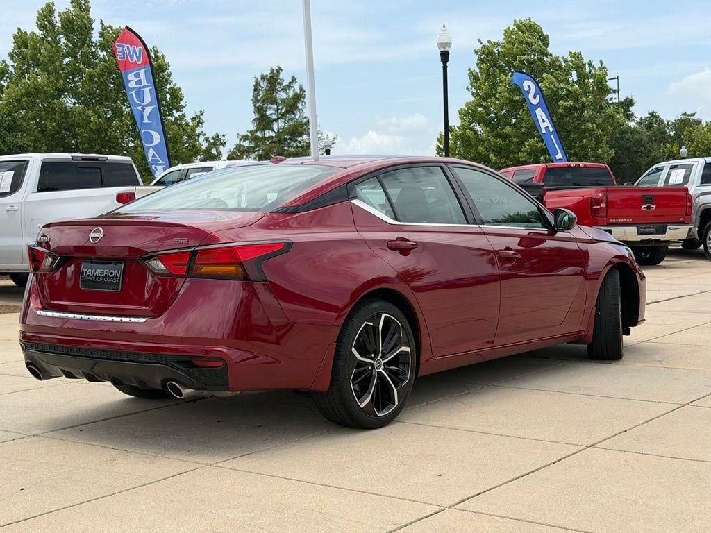 Used 2023 Nissan Altima 2.5 SR w/ SR Premium Package FWD image 6