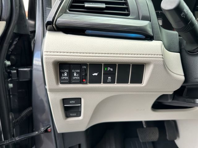 Used 2025 Honda Odyssey Elite image 22