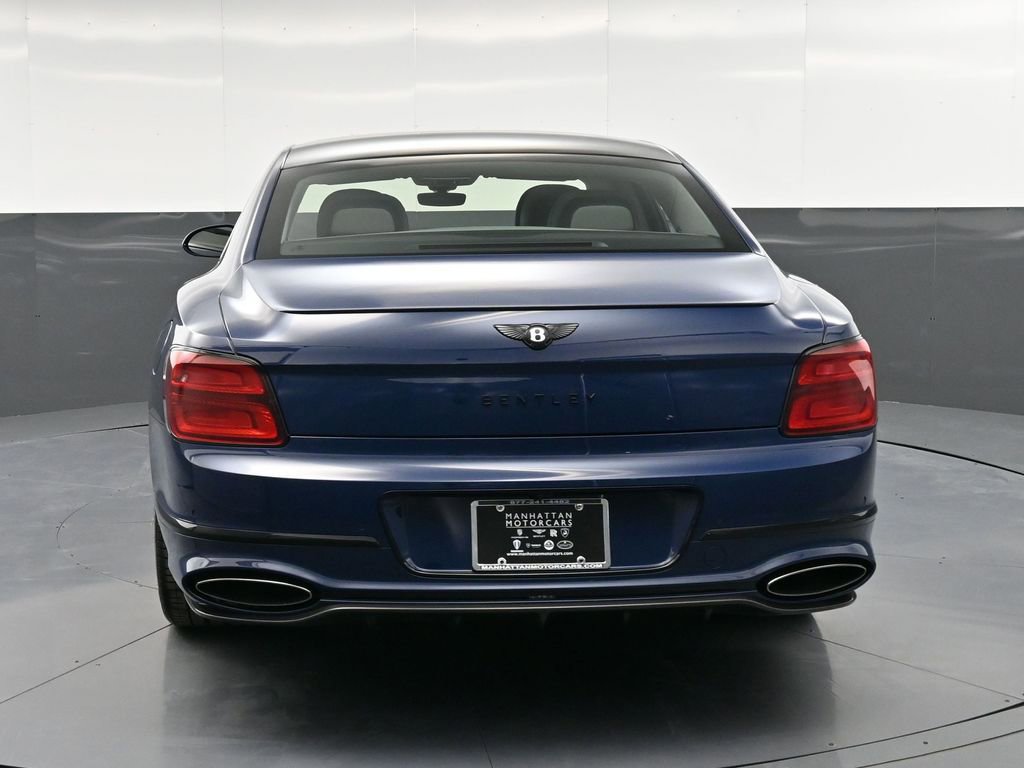 Used 2025 Bentley Flying Spur Plug-In Hybrid image 7