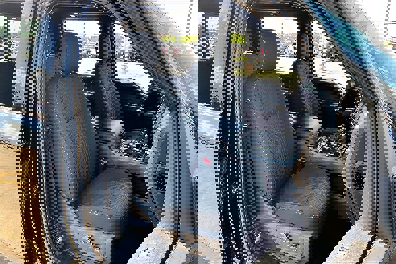 Used 2016 Ford F150 XLT w/ Equipment Group 302A Luxury image 8