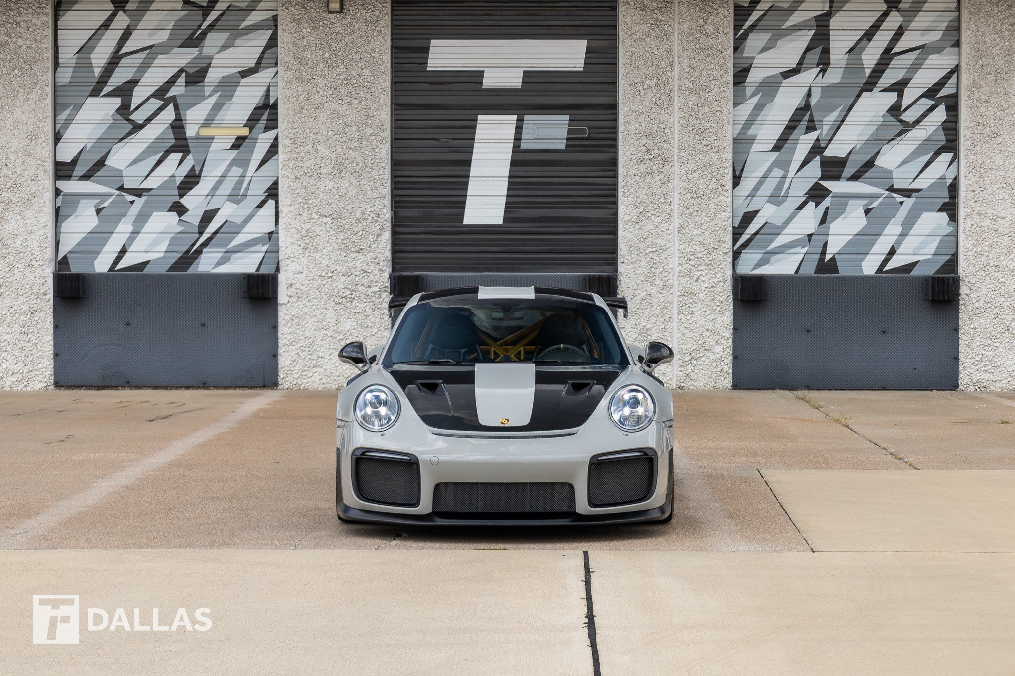 Used 2018 Porsche 911 GT2 RS RWD image 3