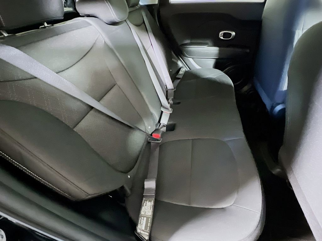 Used 2015 Kia Soul FWD image 24