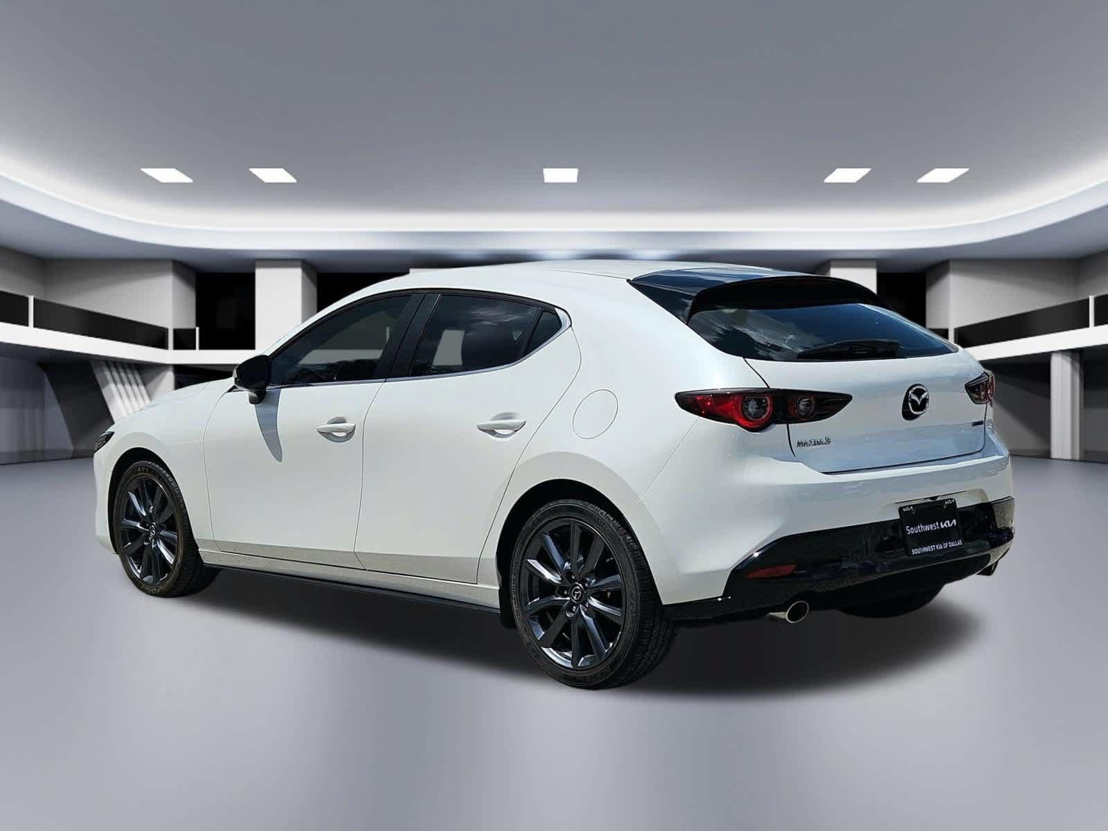 Used 2023 MAZDA MAZDA3 s FWD image 4