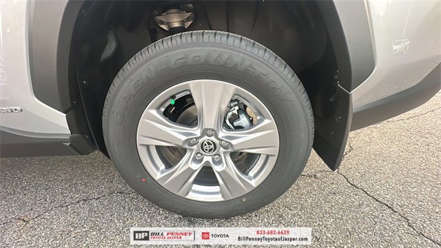 New 2025 Toyota RAV4 XLE image 19