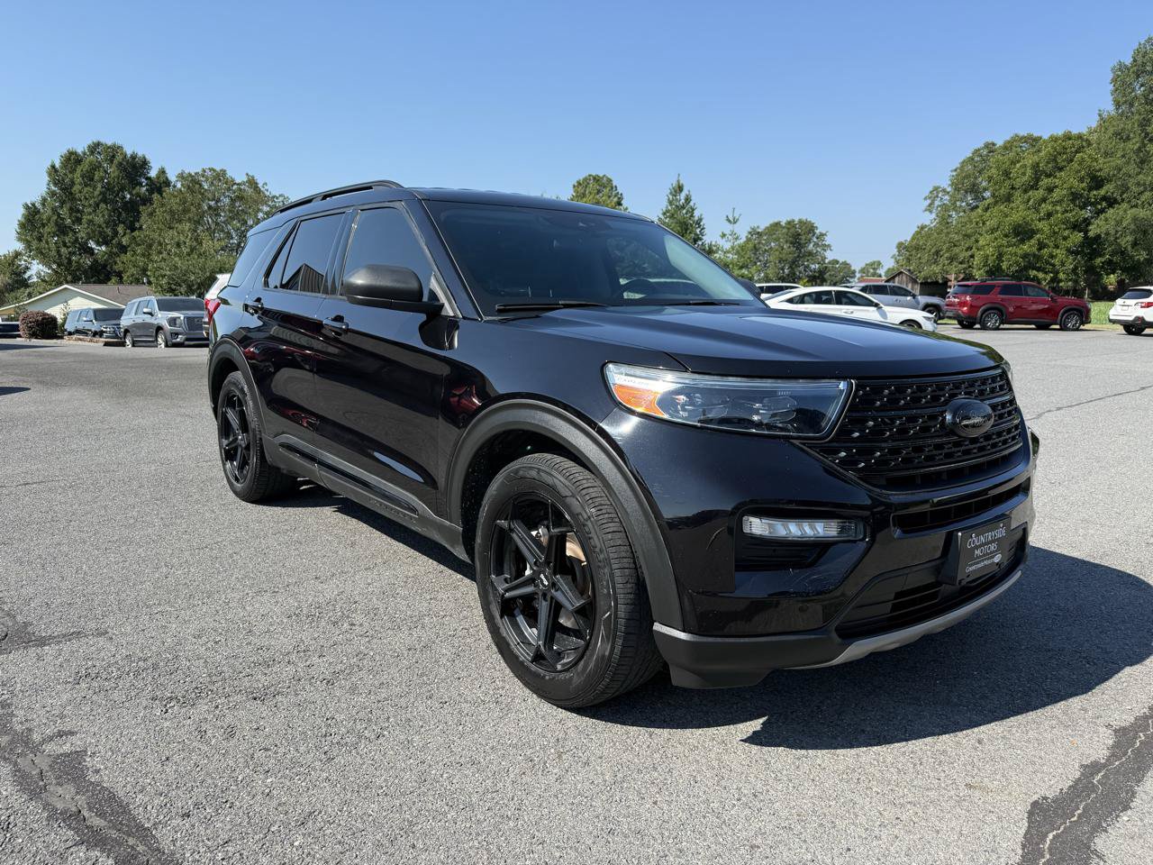 Used 2021 Ford Explorer XLT w/ Equipment Group 202A RWD image 8